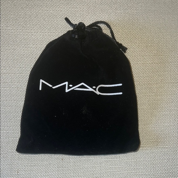 MAC Travel Mirror - Picture 3 of 5